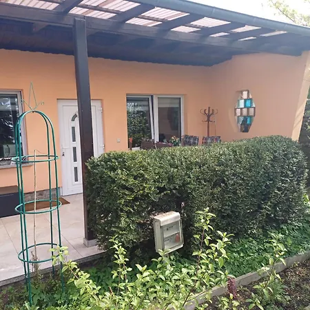 Apartment Urlaubsstadt 3&2024